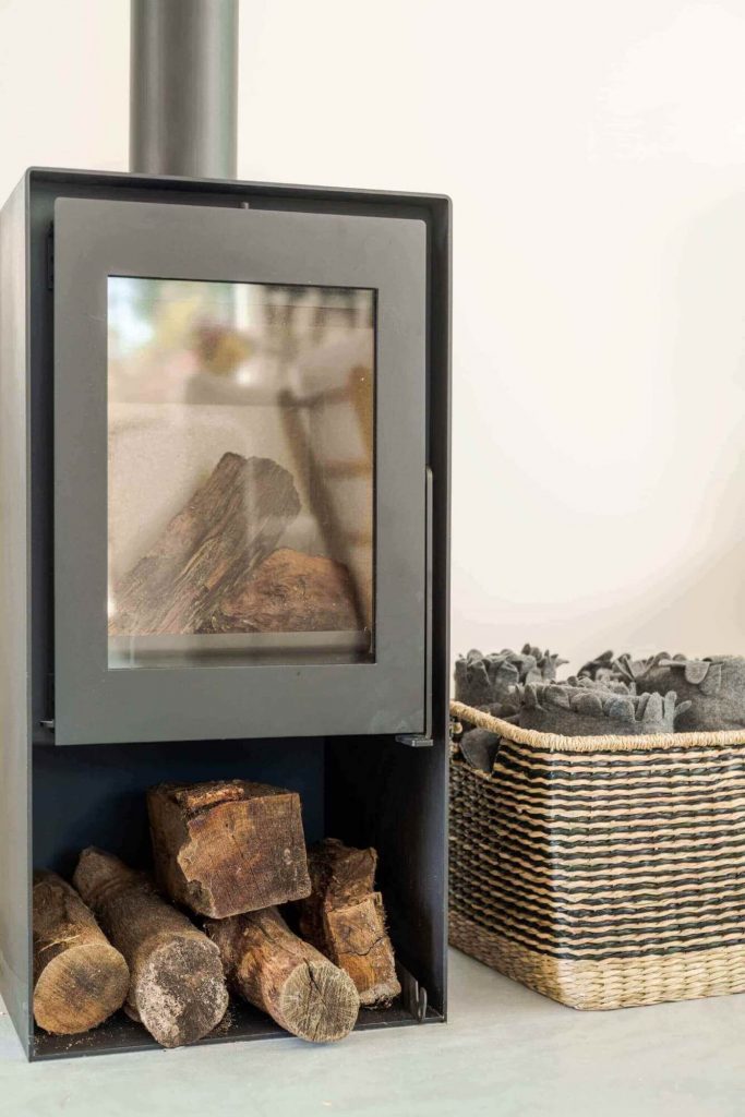 rev-decoration-detail-in-modern-vacation-house-2023-11-27-05-26-49-utc.jpg
